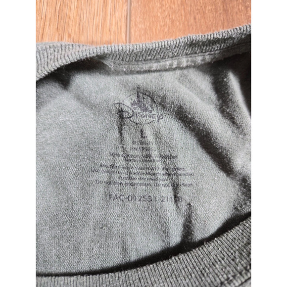 Walt Disney World Men's Large Gray T-Shirt Most Magical Place On Earth - Picture 5 of 6